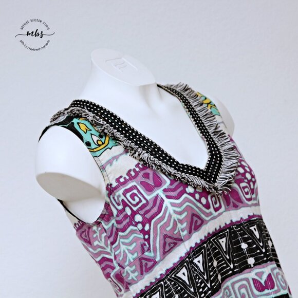 Nanette Lenore Floral Abstract Metallic Accent Fringe Hem V Neck Sleeveless Top - Picture 4 of 12